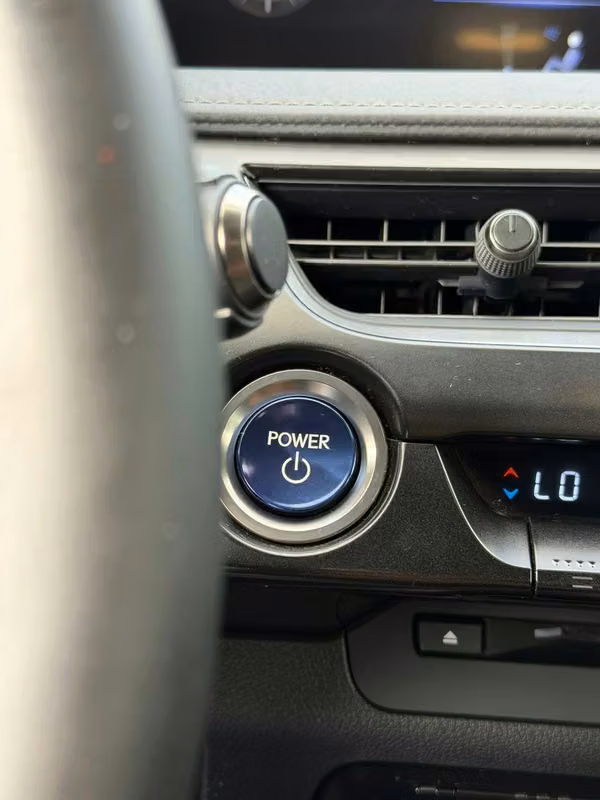 Lexus UX 250h 2020