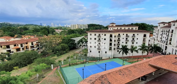 Albrook, Venta en Apartamento en Embassy Village en piso bajo, solo para inversion