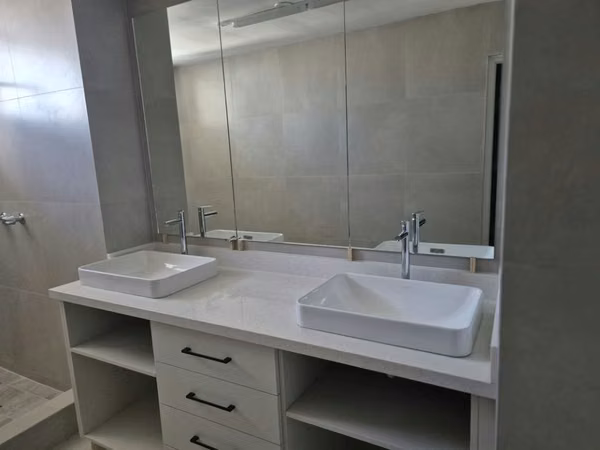 APT-ALQ-LB-3REC-3.5BAÑOS -CBE-Vista Bella Plaza-Marbella -Remodelated