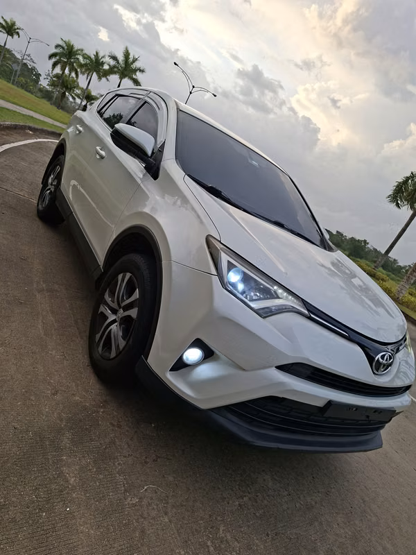 Se Vende Toyota Rav-4 Manual