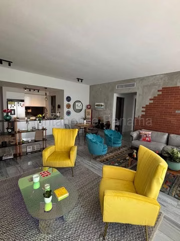 Selling apartment in Bella Vista LF26-8219 Only Direct Client
