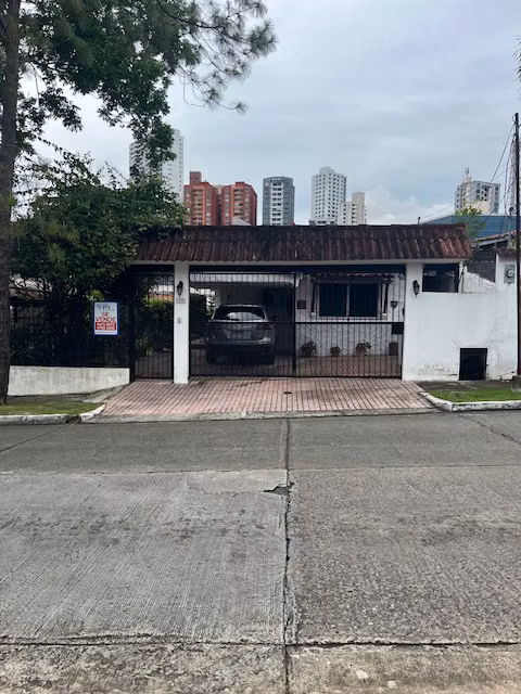Spacious House for Sale in Villa de las Fuentes 2