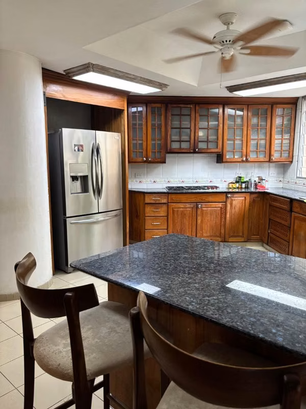 *Se Vende* Hermosa Casa en Altos del Golf