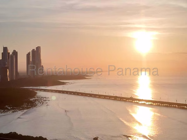 PH THE SANDS APARTMENT FOR SALE