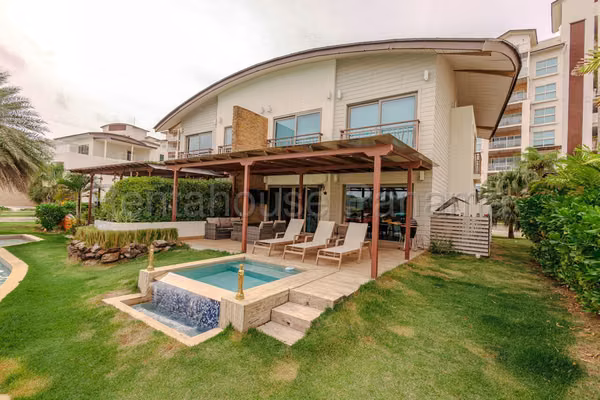 House for sale in Garote Ph Playa Escondida 432.37 Mts PD