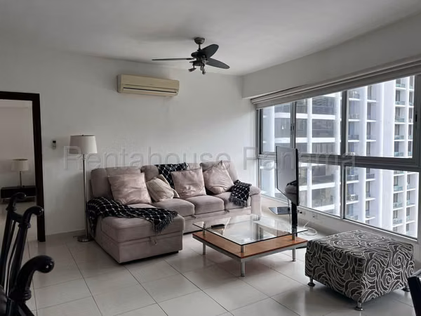 Vendo Apartamento en Avenida Balboa grand bay OF 26-8282