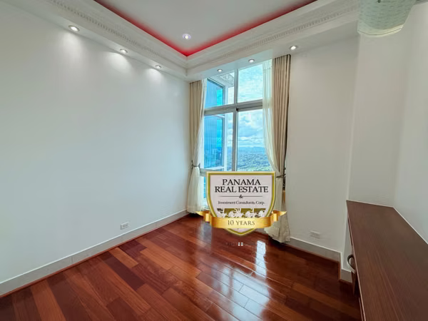 ELITE 500 - 3 BEDROOMS - $275,000 DL