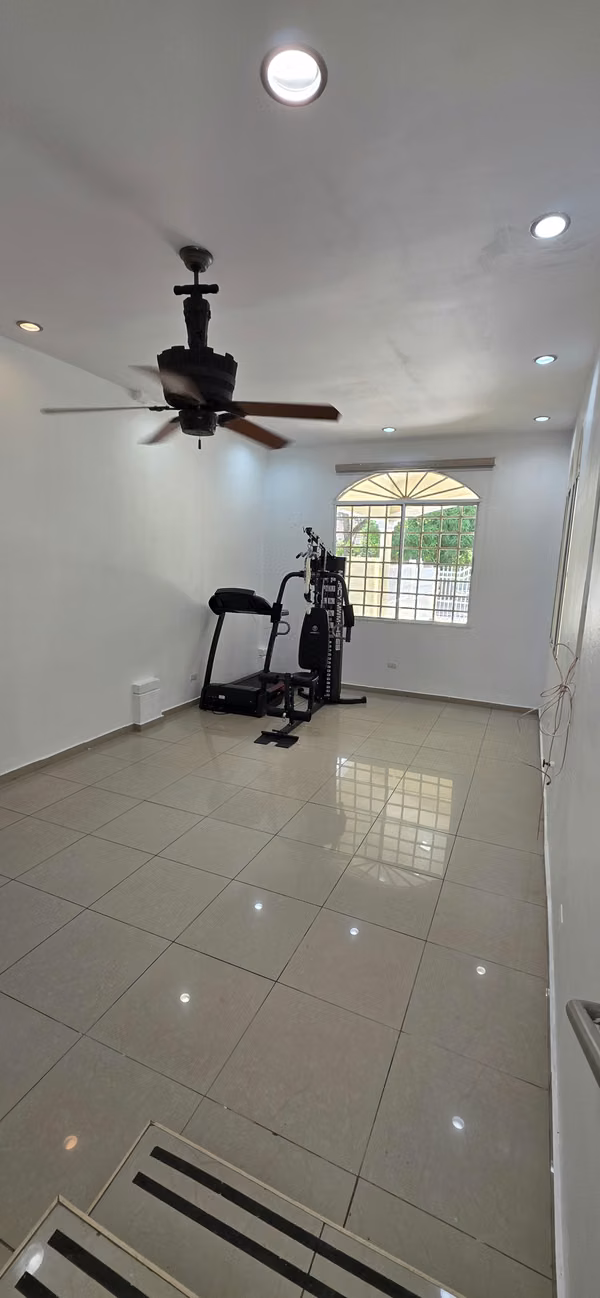 Alquilo casa con 2500m2 de terreno RESIDENCIAL HOWARD PANAMA PACIFICO