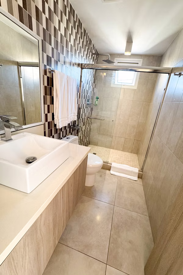 Tucán Country Club &amp; Resort – OPPORTUNITY!!! – 3-Bedroom Apartment for Sale with Canal View