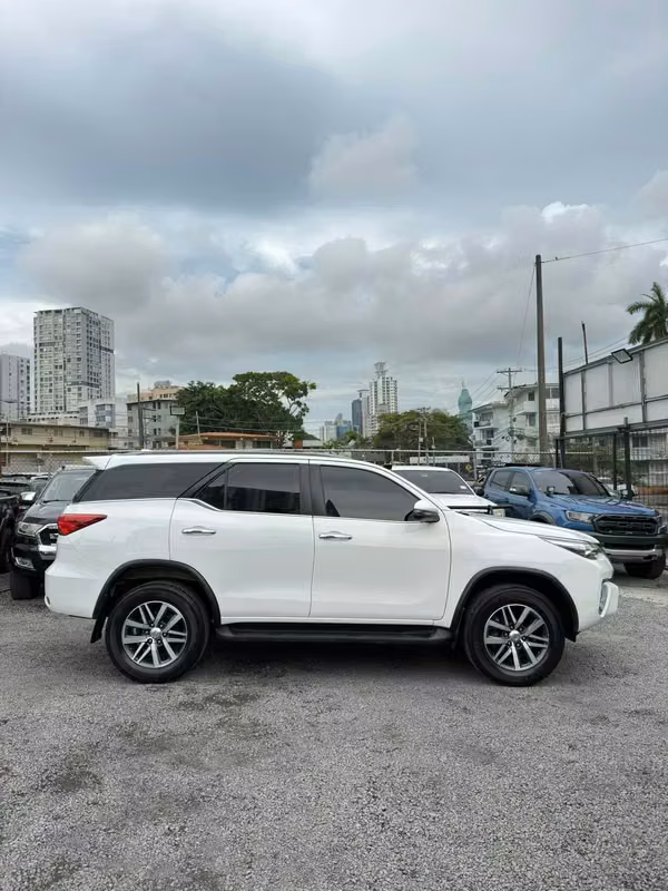 Toyota Fortuner 2020