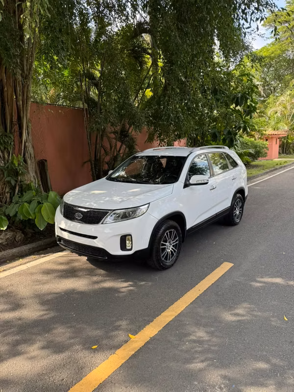 KIA SORENTO 2015 $9.900