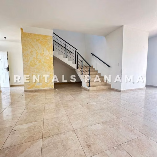 Two-Story House for Sale in Las Cumbres, Vistas del Lago Residential Complex