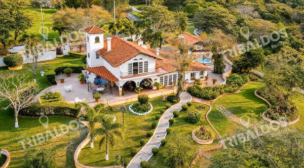 Venta de 1.8 Hectáreas con Ríos y senderos vía al Valle de Antón