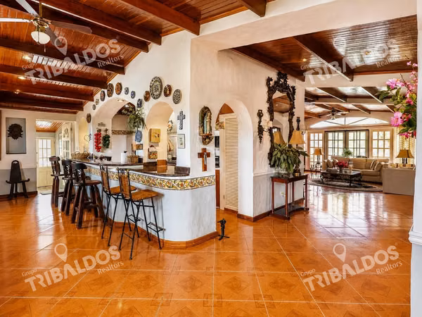 Venta de 1.8 Hectáreas con Ríos y senderos vía al Valle de Antón