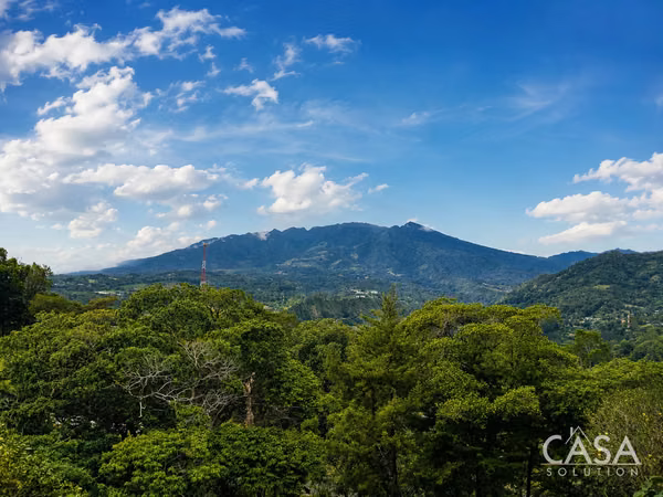 Cabaña con Mirador, Plantas de Café y Vistas Al Volcán Barú en Venta en Jaramillo, Boquete
