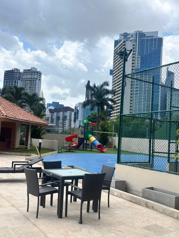 Bank Sells Apartment in PH GOLDEN PALACE, PUNTA PAITILLA (dv)