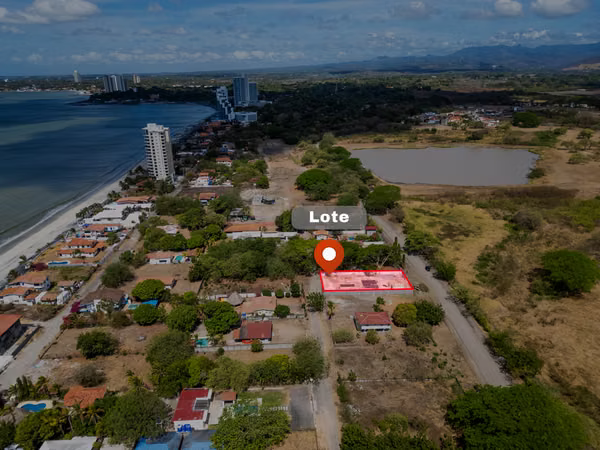 Modern Beach House with Pool for Sale in Playa Malibu Panama | 800 m² Lot