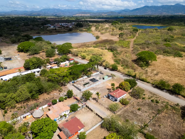 Modern Beach House with Pool for Sale in Playa Malibu Panama | 800 m² Lot