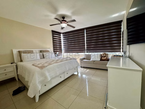 Apartment for Sale in Costa del Este VLU26-7326