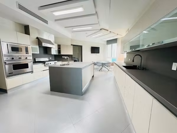 APARTMENT FOR RENT IN PUNTA PACIFICA, 517M2, 4 BEDROOMS, SEMI-FURNISHED.