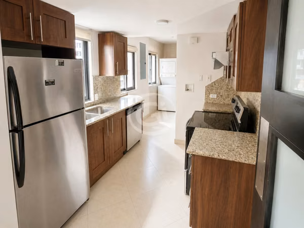 Sale Apartment Embassy Club. Banking Remat $2,400 / m2 Negotiable