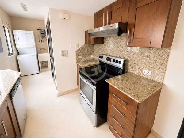 Sale Apartment Embassy Club. Banking Remat $2,400 / m2 Negotiable