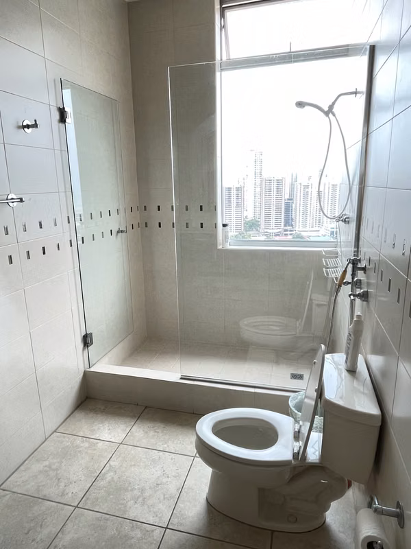 APARTMENT FOR SALE - SUPER PRICE - 124; SAN FRANCISCO, VIA ISRAEL