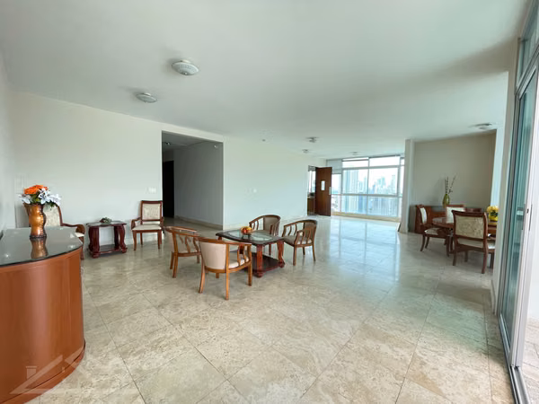 APARTMENT FOR SALE - SUPER PRICE - 124; SAN FRANCISCO, VIA ISRAEL