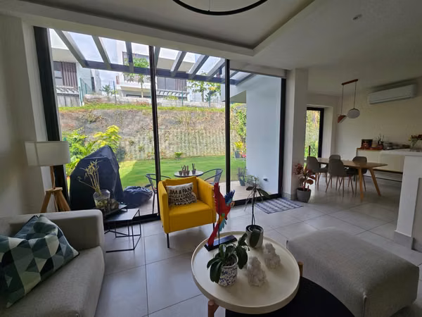 Beautiful house in Green City - River Walk