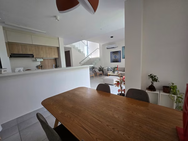 Beautiful house in Green City - River Walk