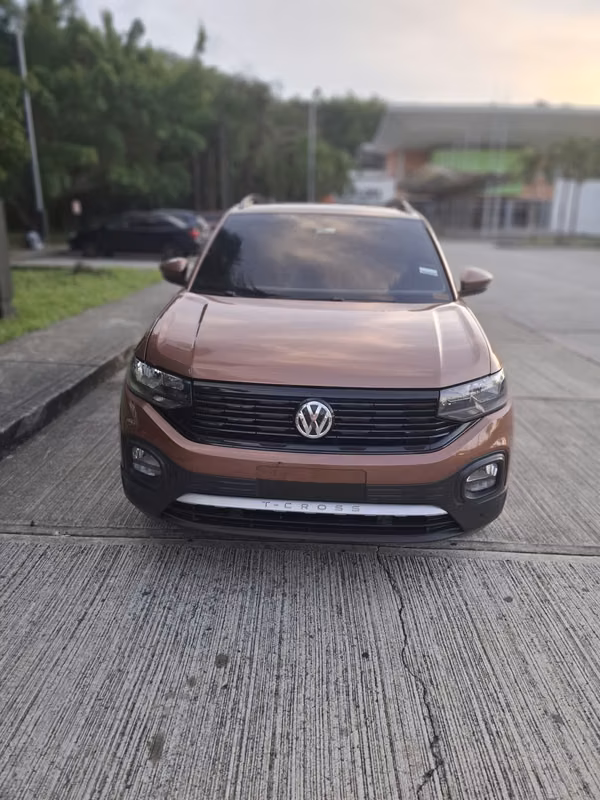 VENDO VOLKSWAGEN T-CROSS AUTOMÁTICO 2020