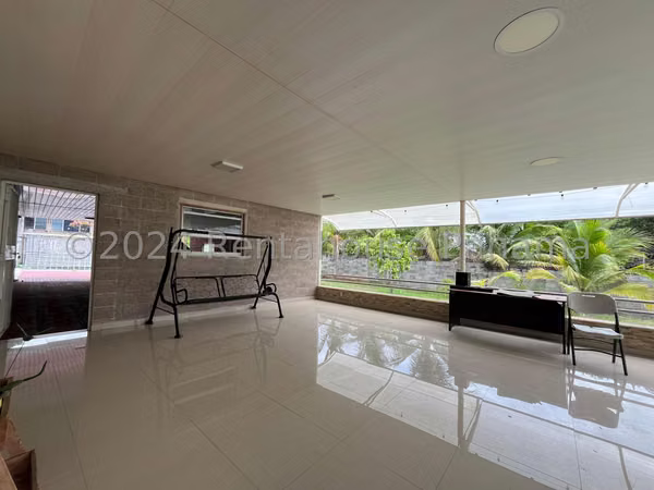 HOUSE FOR SALE IN LAS CUMBRES MCD24-8942