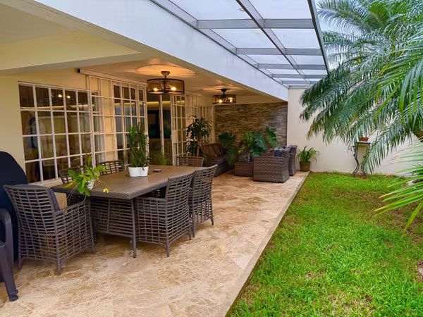 Home for Sale: High Golf - Maximum Security without Maintenance Cost