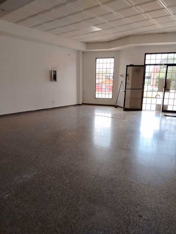 AMPLIO LOCAL SE ALQUILA DE 200MT2 CHORRERA  CENTRO