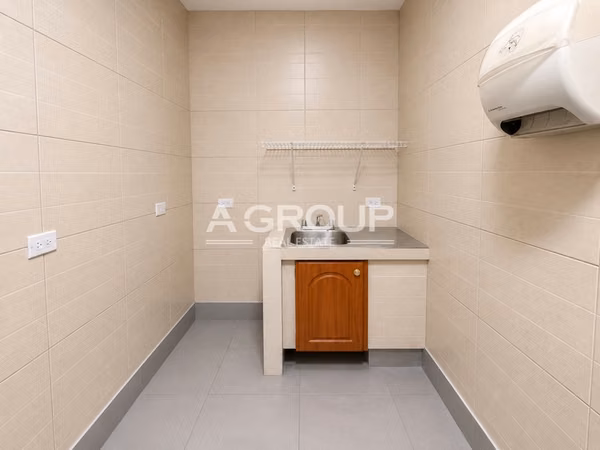 CENTRO COMERCIAL LA COLMENA - San Francisco - Commercial Space For Rent