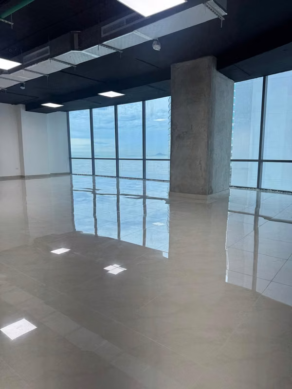 Sale of large office Costa del Este