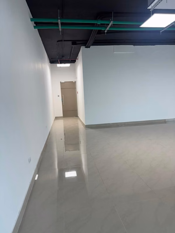 Sale of large office Costa del Este