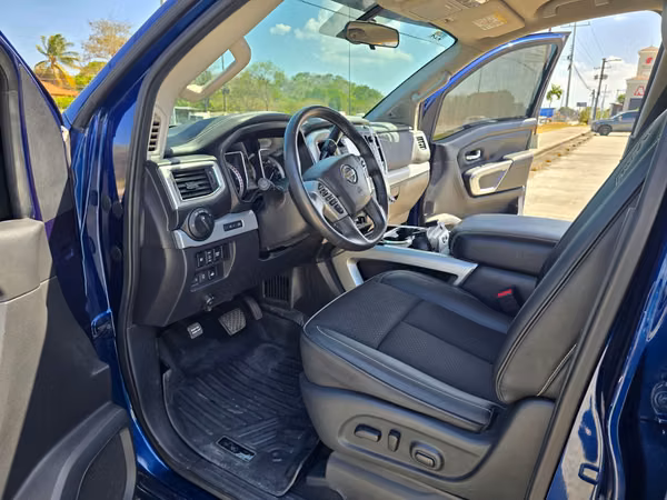 2017 Nissan Titan