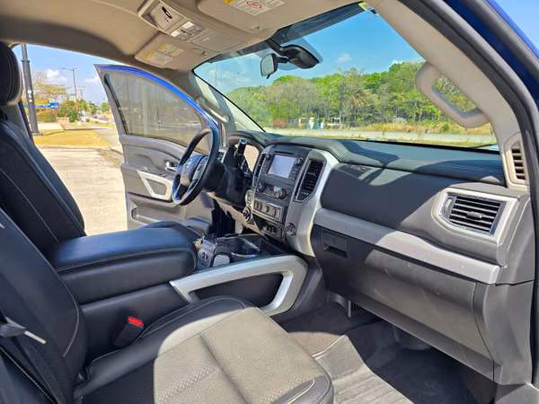 2017 Nissan Titan