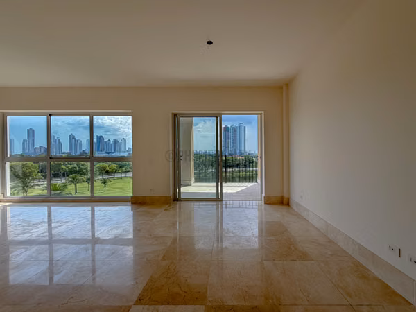 Apartment for Sale in Santa María Panama – Brand New Luxury Residence with Golf Views