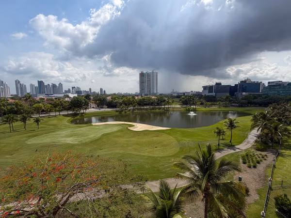 Apartment for Sale in Santa María Panama – Brand New Luxury Residence with Golf Views