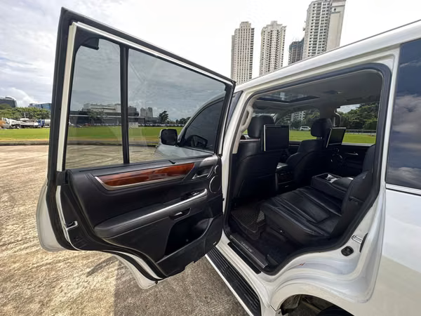 2016 LEXUS LX 570