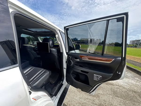 2016 LEXUS LX 570