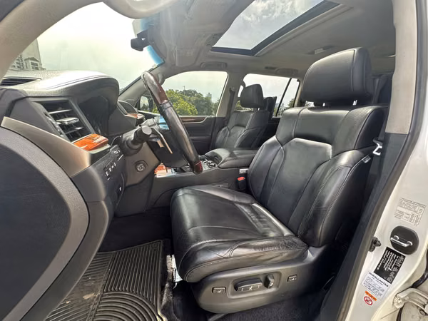 2016 LEXUS LX 570