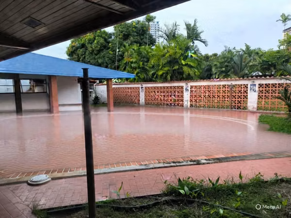 Oportunidad! para Inversión Casa de 750m2 en el Carmen con piscina