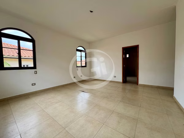 Venta Casa esquina El Doral – Remate Bancario