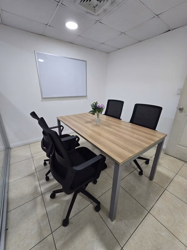 Executive Offices with Integrated Services.