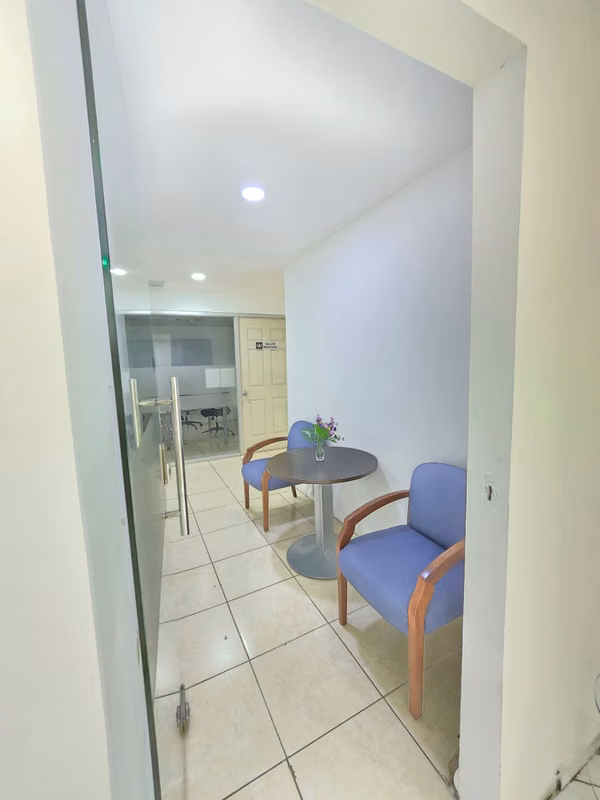 Executive Offices with Integrated Services.