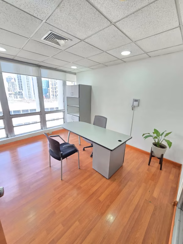 Executive Offices with Integrated Services
