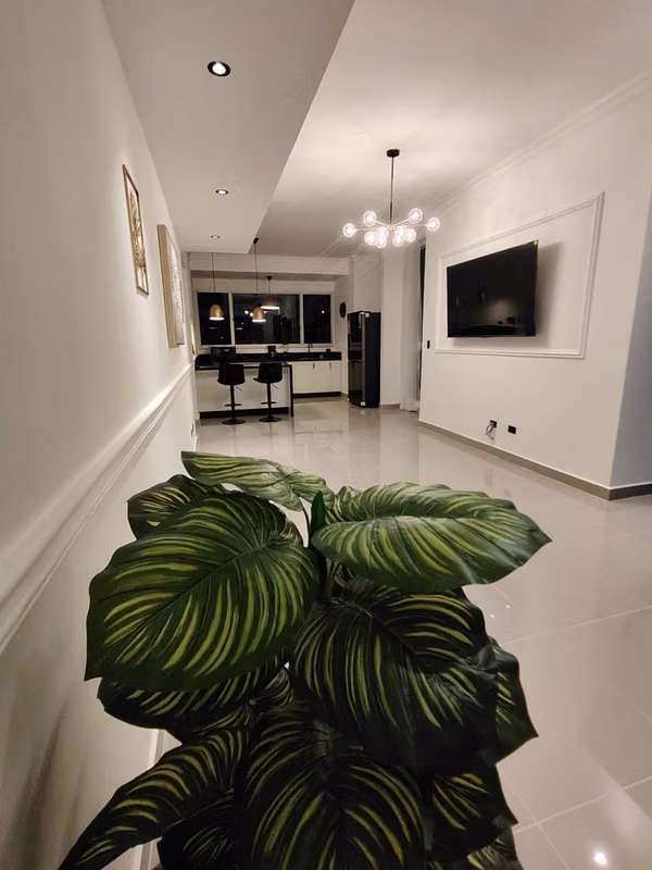 Modern and fully furnished apartment in a prime central location.